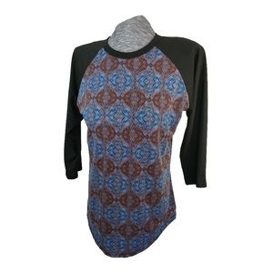 LulaRoe Randy T Geo Print Top Large 14-16